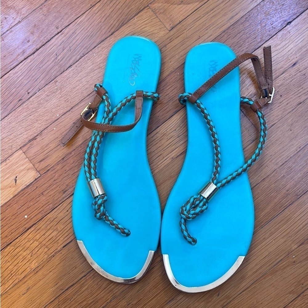 Sandals - Picture 2 of 4